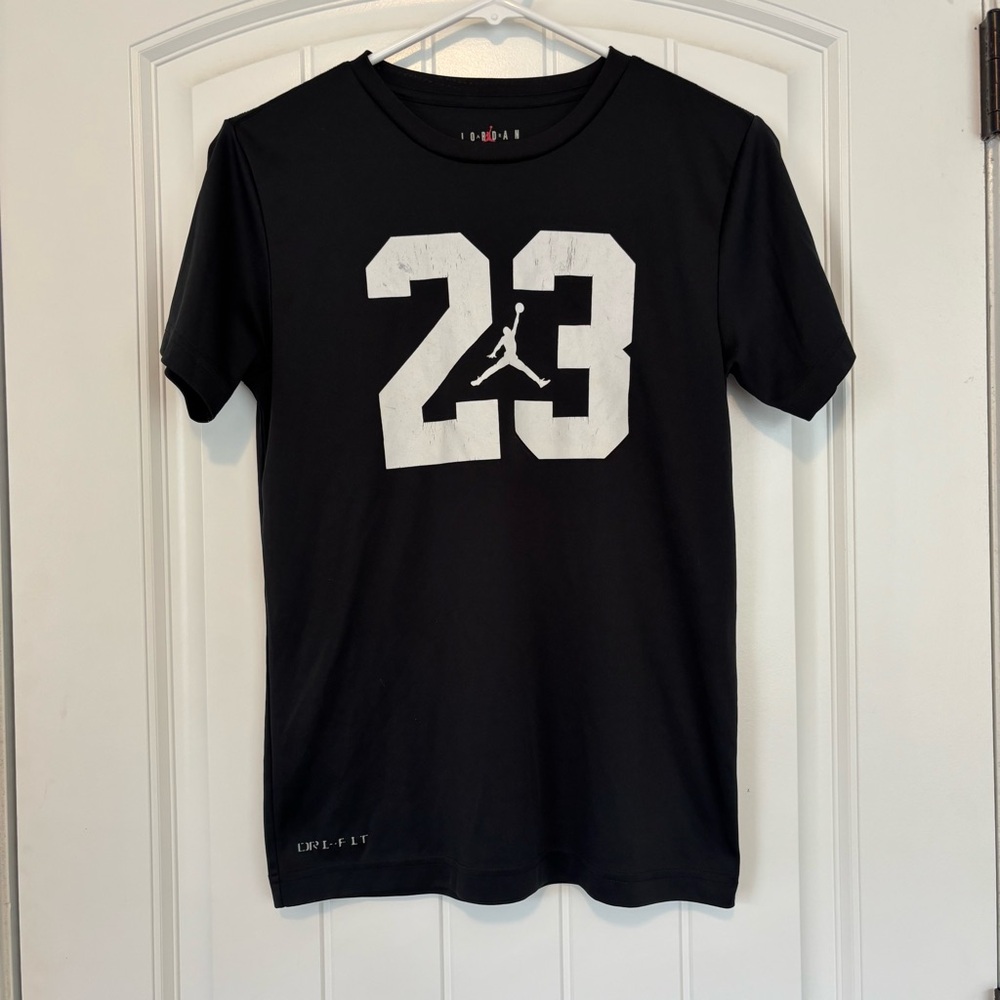 Jordan Black and White Boy's Tee with 23 Logo Size Large